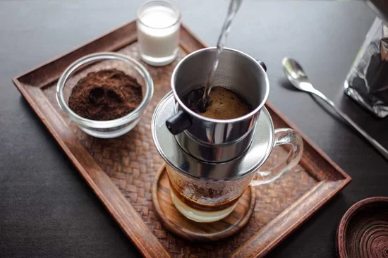 Cách Pha Cafe Phin Chuẩn Vị: Bí Quyết Cho Ly Cà Phê Đậm Đà Ngay Tại Nhà